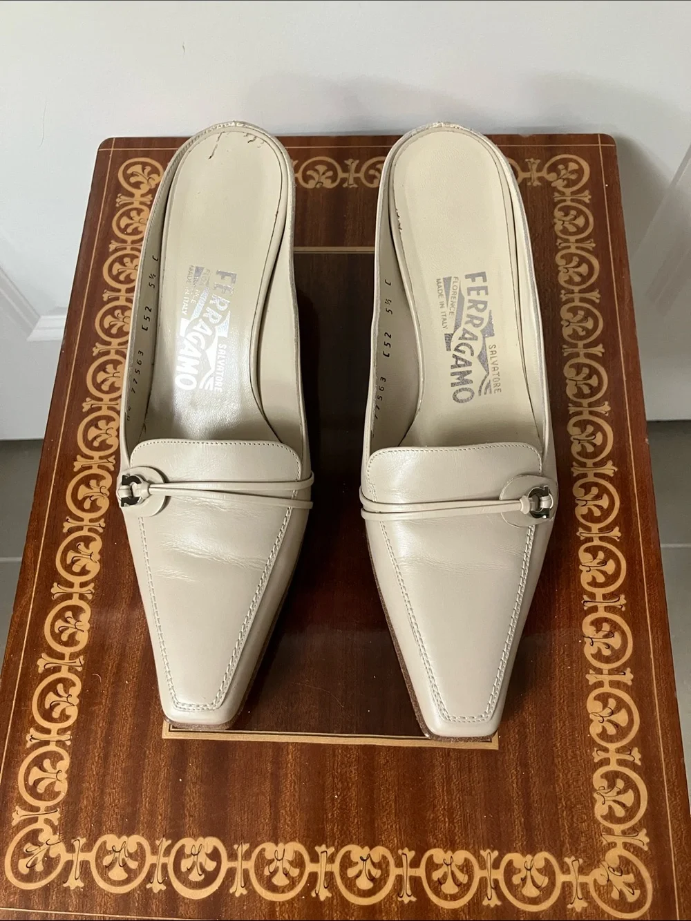 5.5  Ferragamo Tan slides  Shoes kitten heels EUC